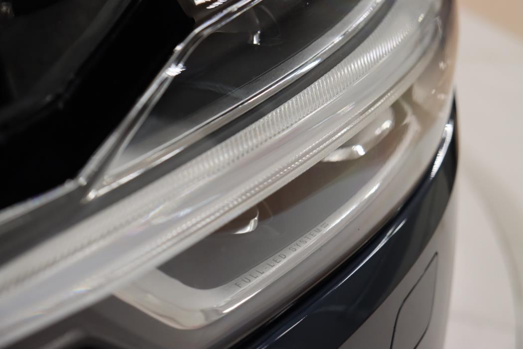 VOLVO XC60 2019