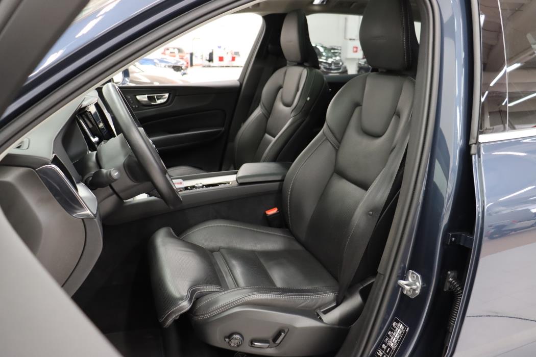 VOLVO XC60 2019
