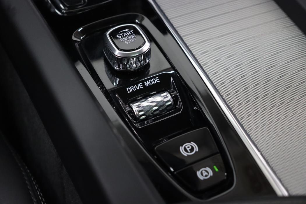 VOLVO XC60 2019