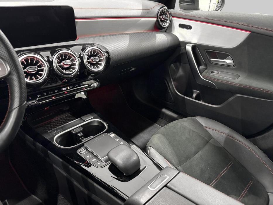 MERCEDES-BENZ CLA 2023