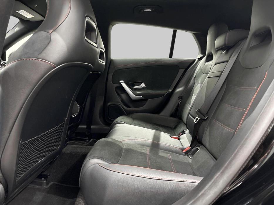 MERCEDES-BENZ CLA 2023