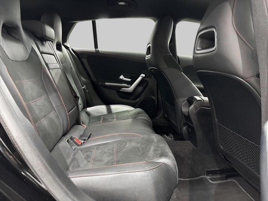 MERCEDES-BENZ CLA 2023