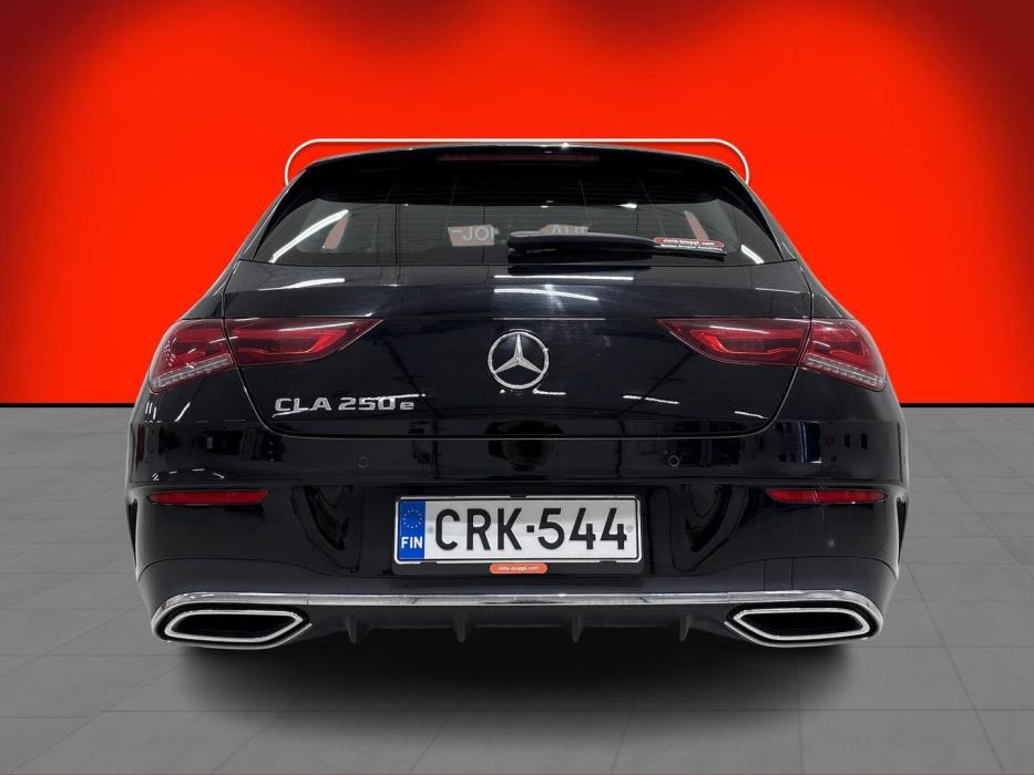 MERCEDES-BENZ CLA 2023