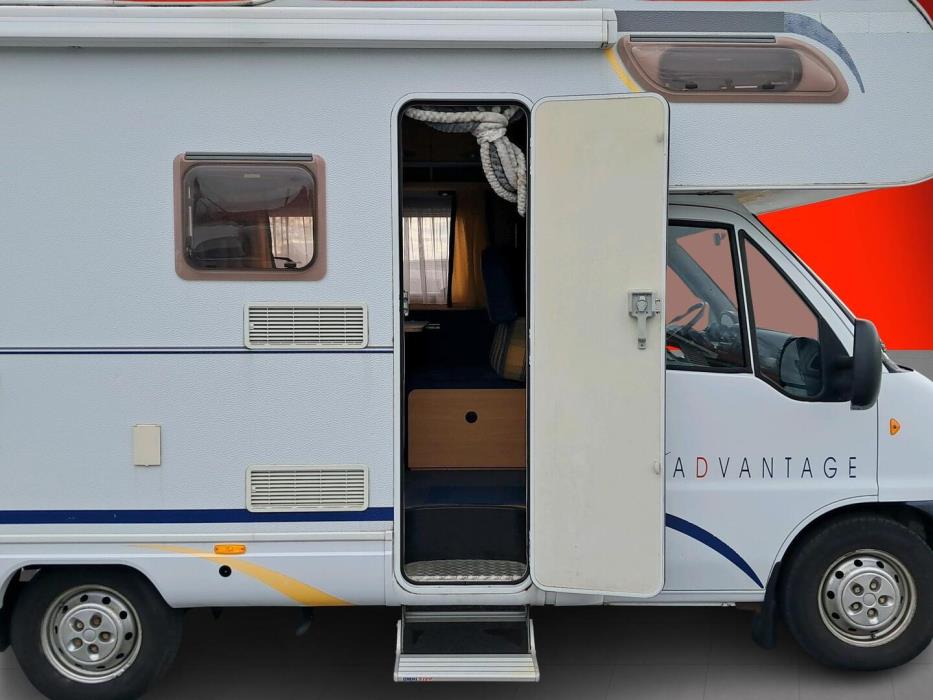DETHLEFFS A 5881 ADVANTAGE GLOBETROTTER 2004