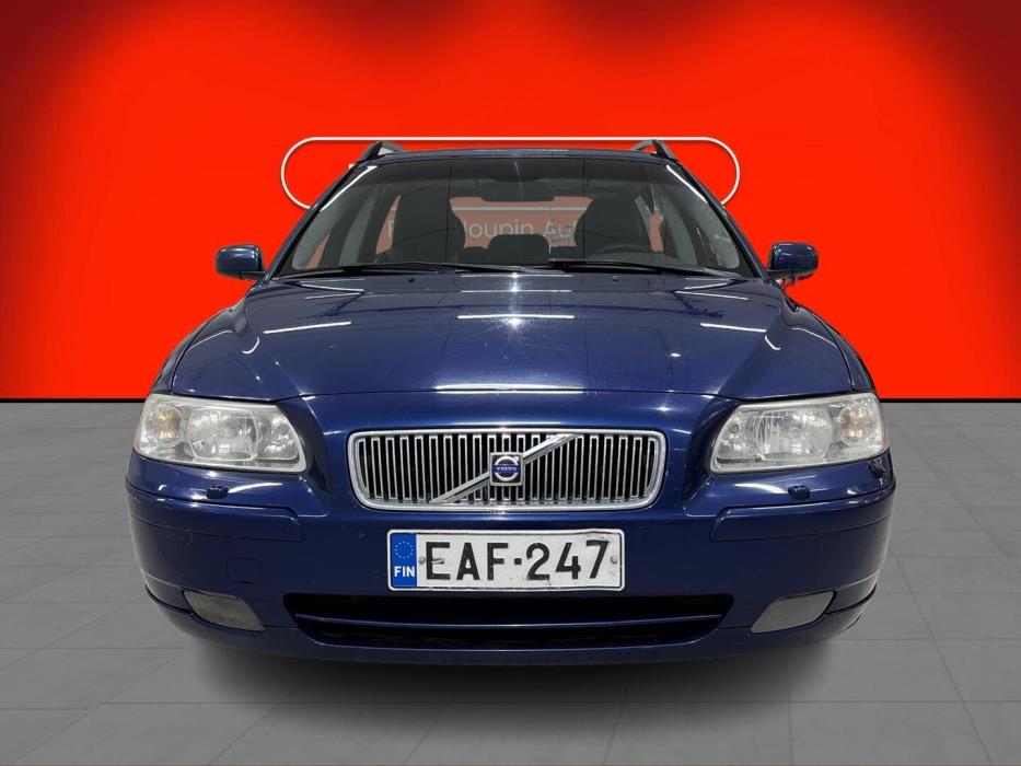 VOLVO V70 2005