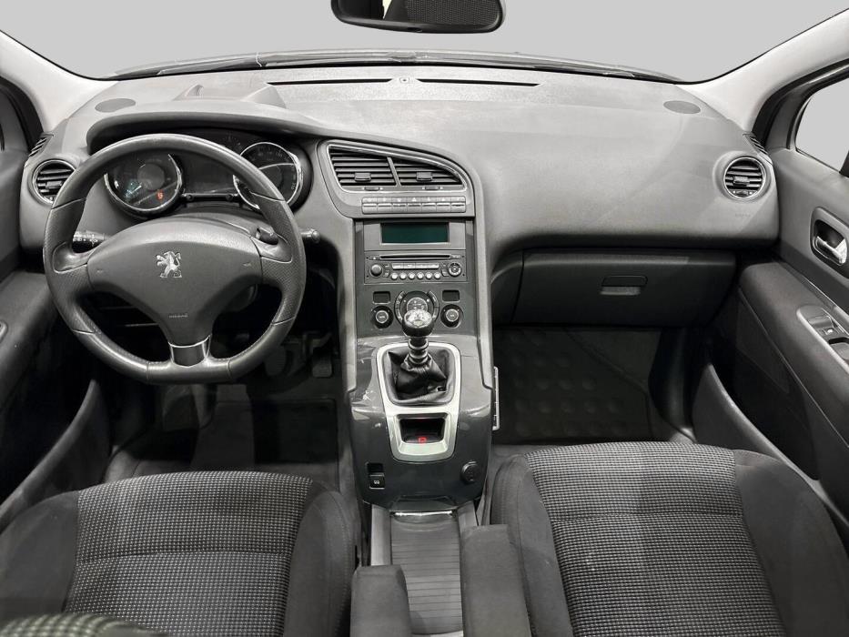 PEUGEOT 5008 2010