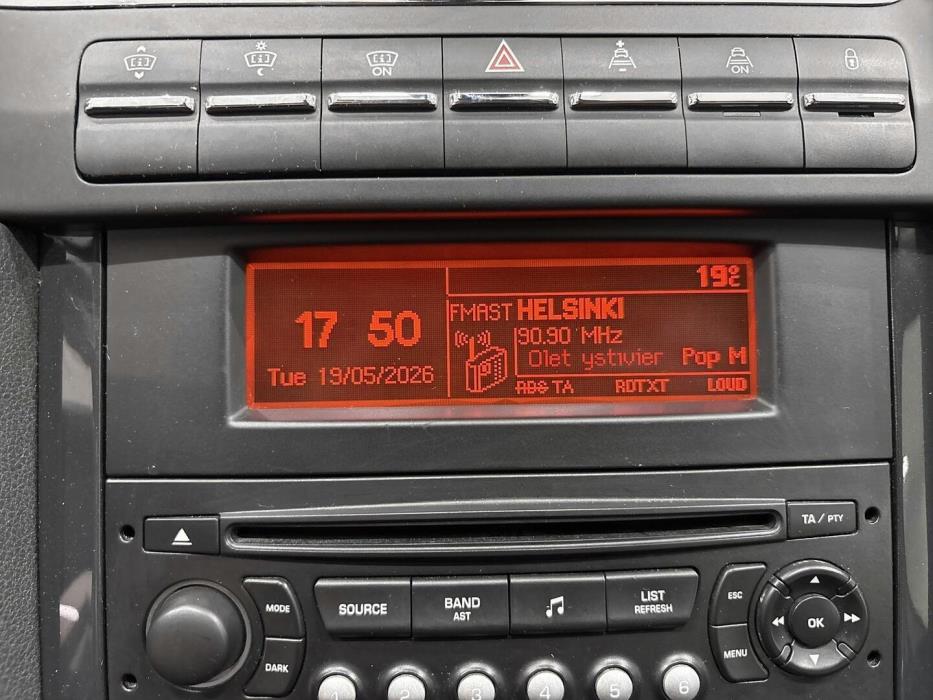 PEUGEOT 5008 2010