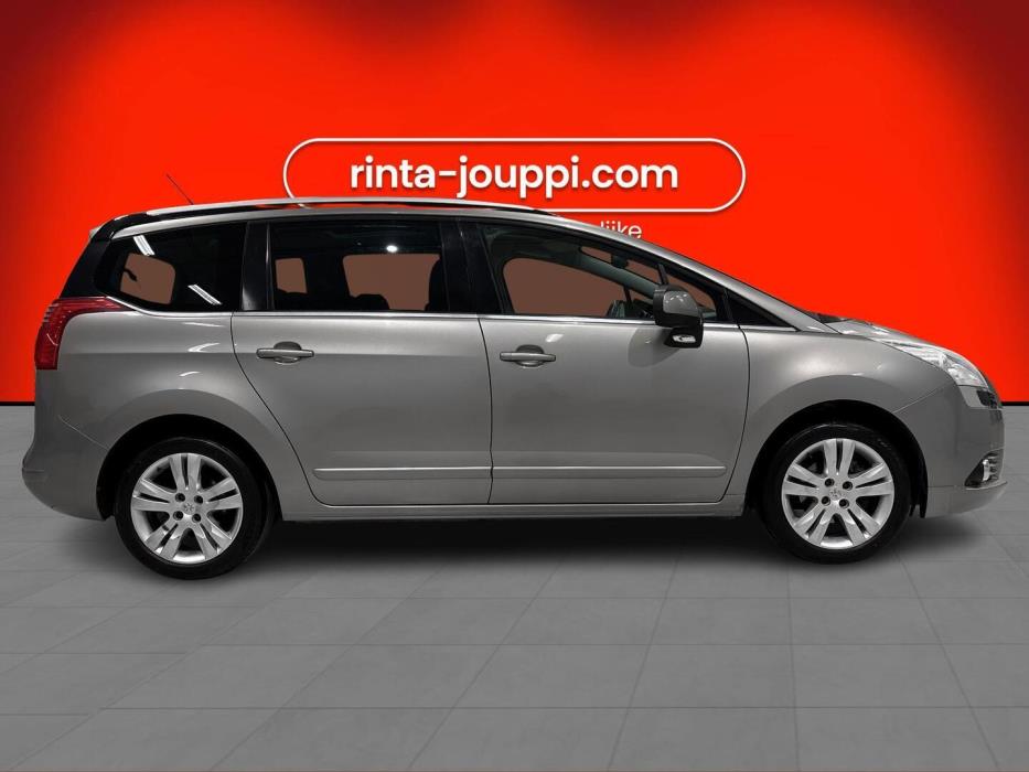 PEUGEOT 5008 2010
