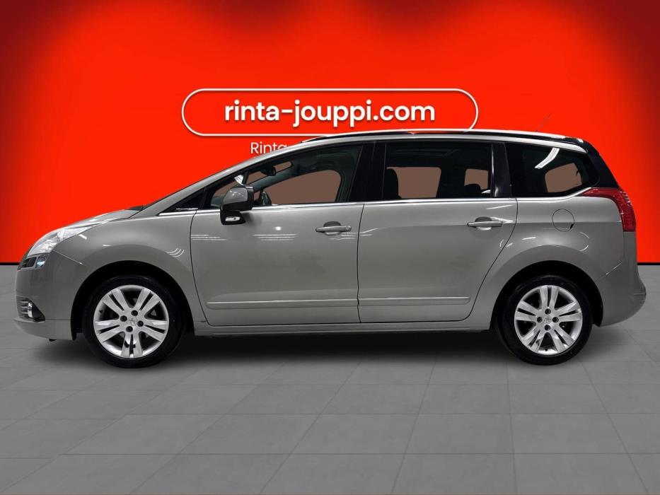 PEUGEOT 5008 2010