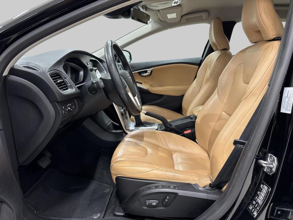 VOLVO V40 Cross Country 2018