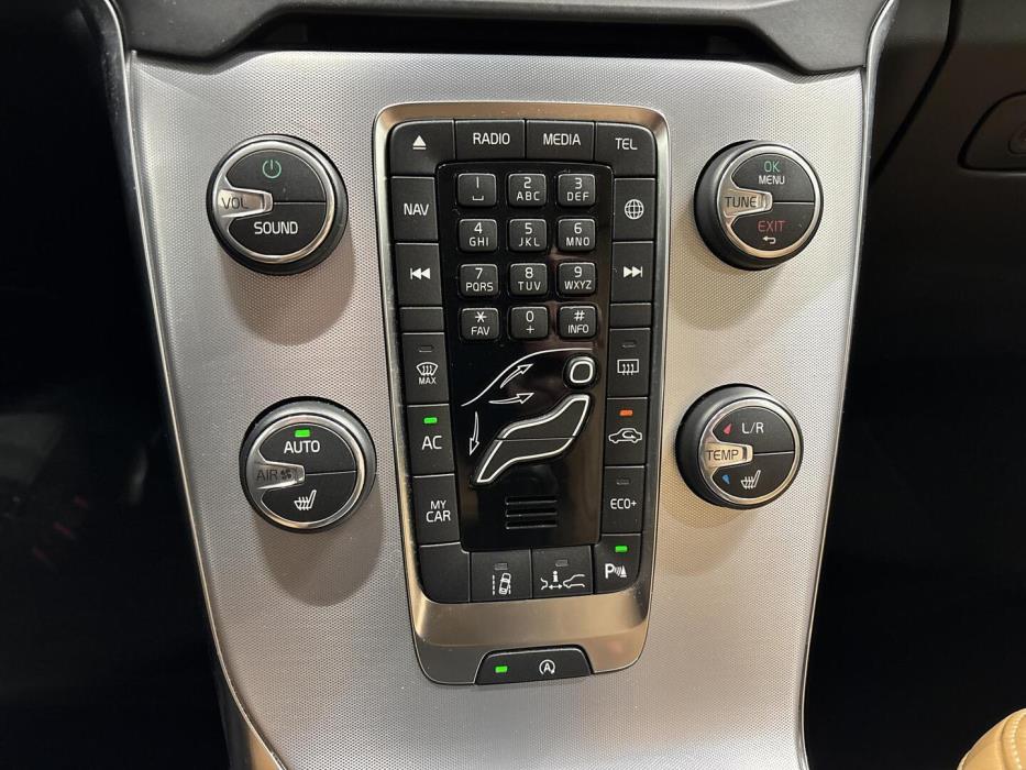 VOLVO V40 Cross Country 2018