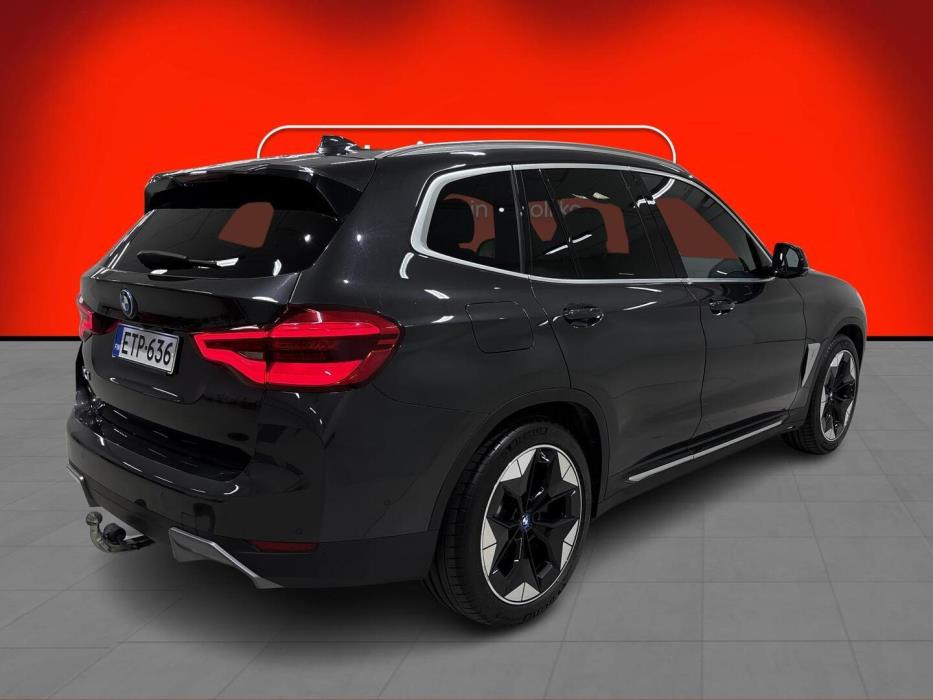 BMW iX3 2021