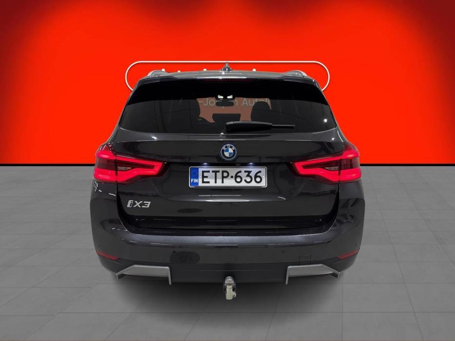 BMW iX3 2021