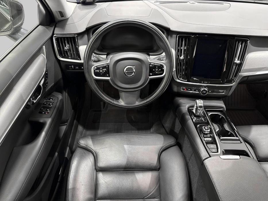 VOLVO V90 2019