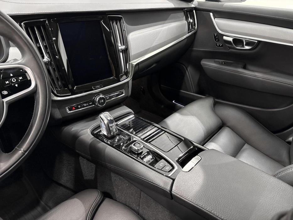 VOLVO V90 2019