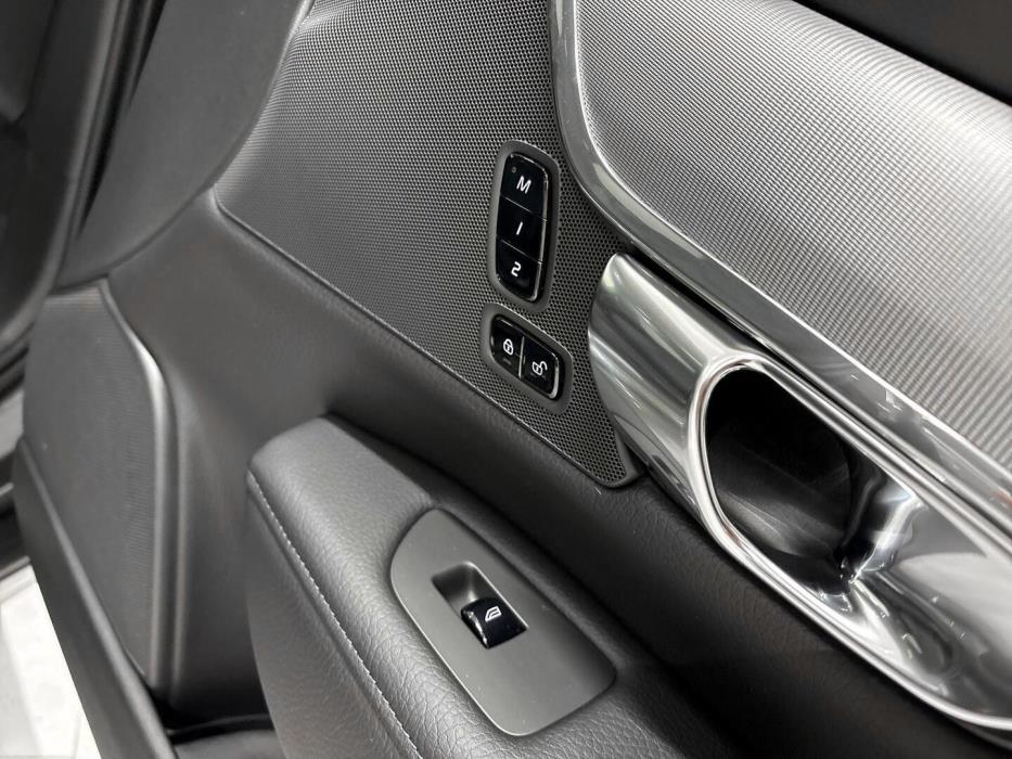 VOLVO V90 2019
