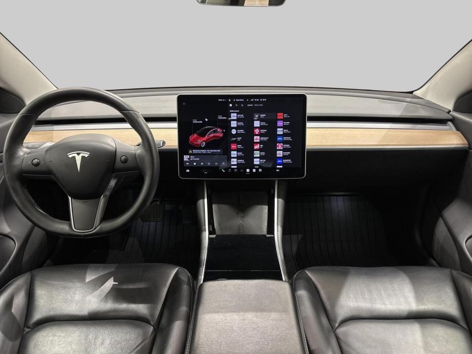 TESLA MODEL 3 2020
