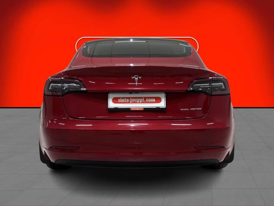 TESLA MODEL 3 2020