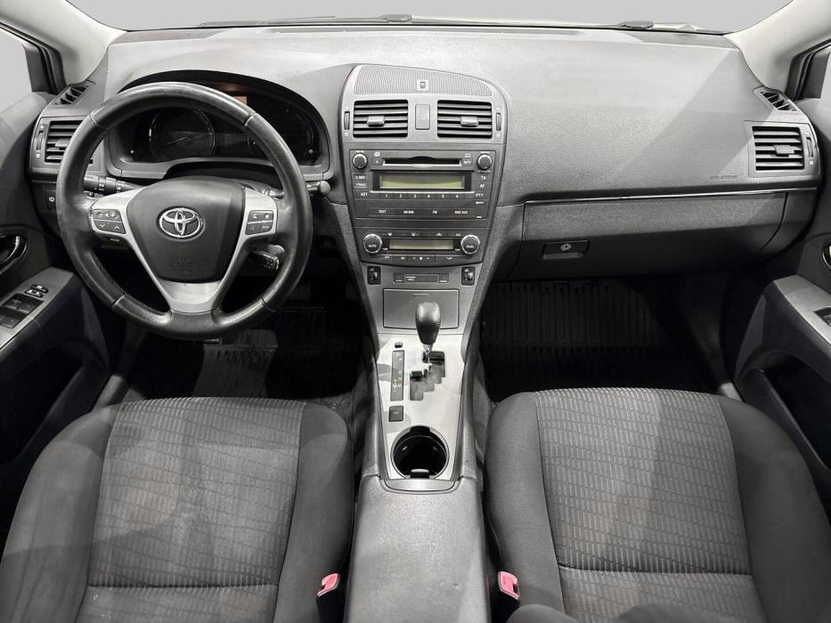 TOYOTA Avensis 2009