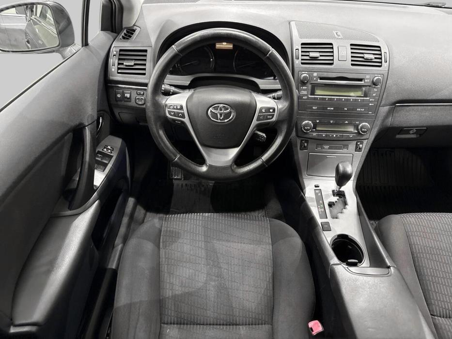 TOYOTA Avensis 2009