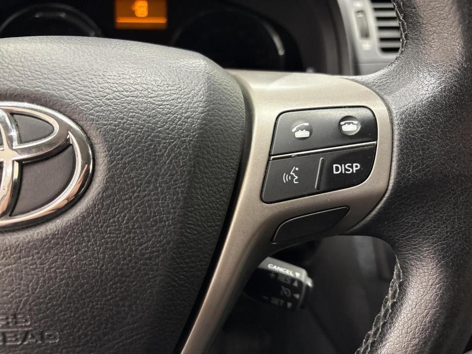 TOYOTA Avensis 2009