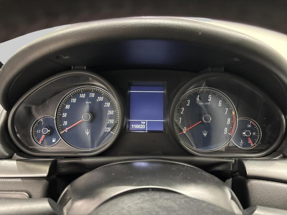 MASERATI GranTurismo 2010