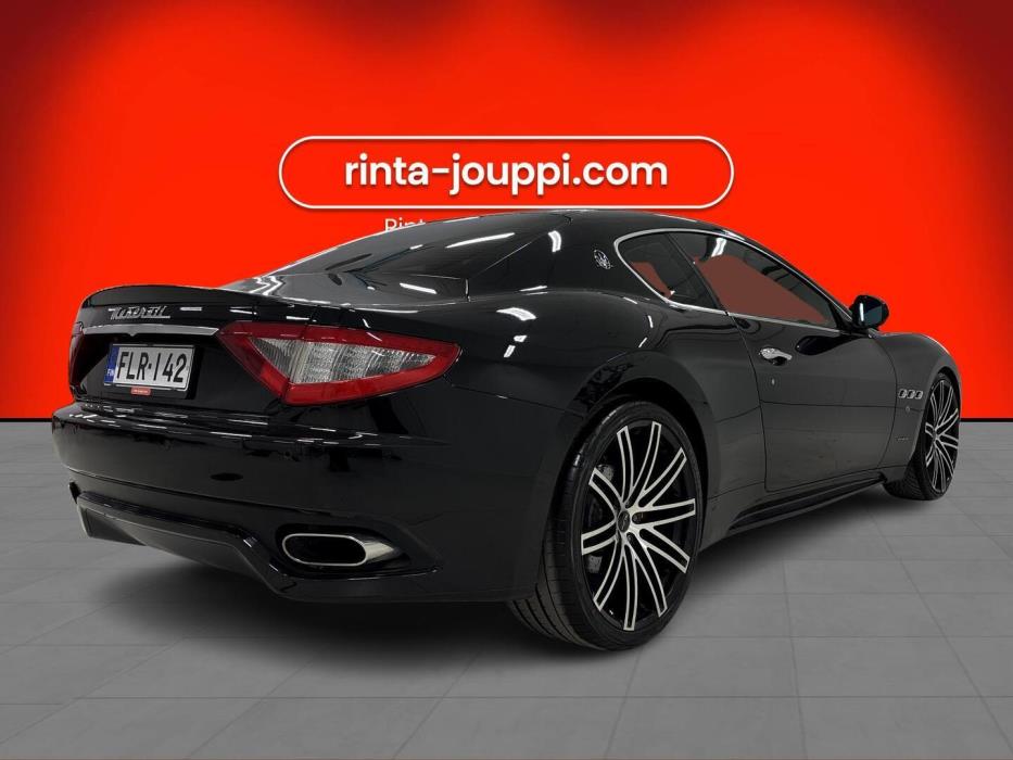 MASERATI GranTurismo 2010