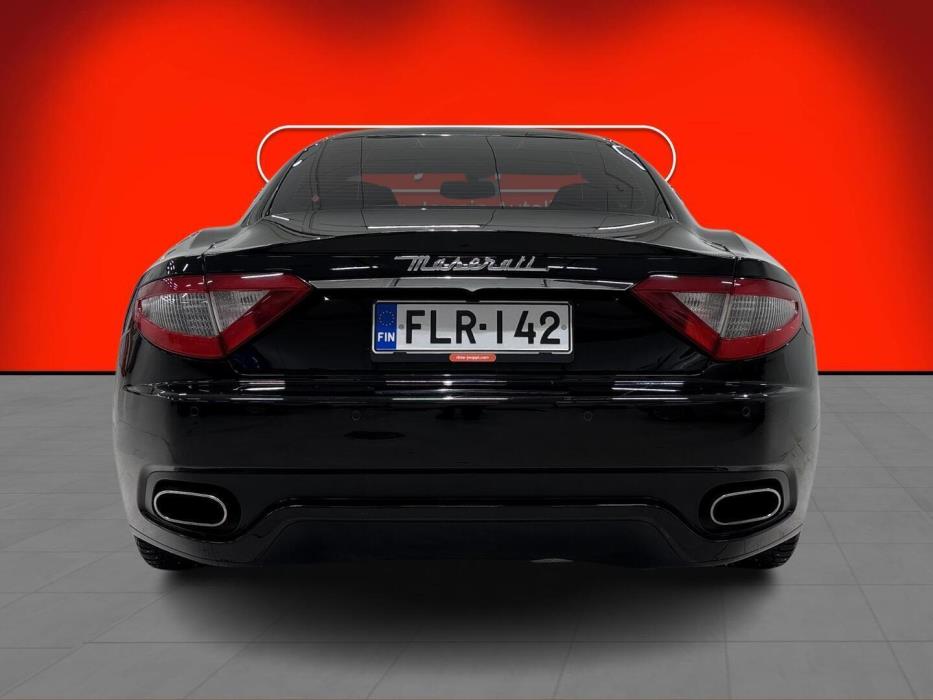 MASERATI GranTurismo 2010