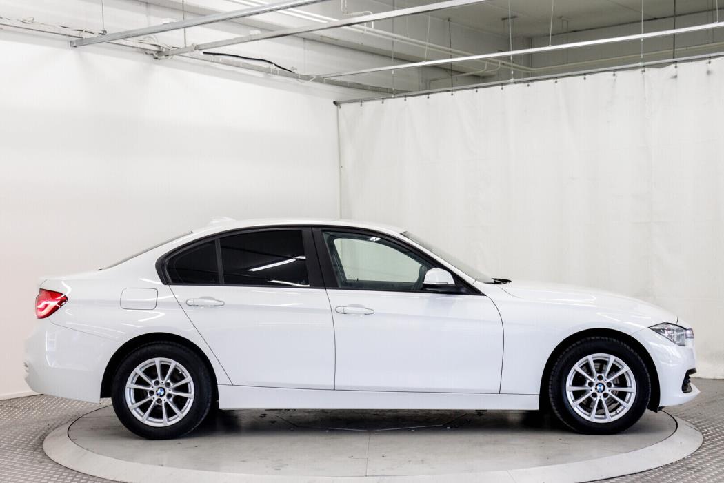 BMW 320 2016
