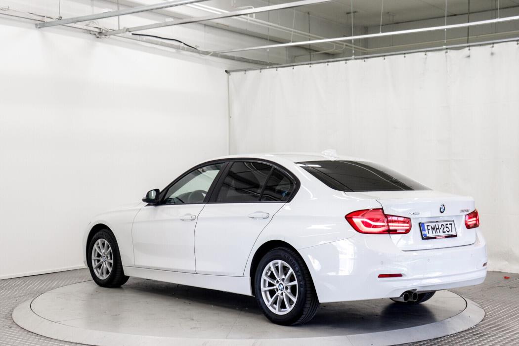 BMW 320 2016