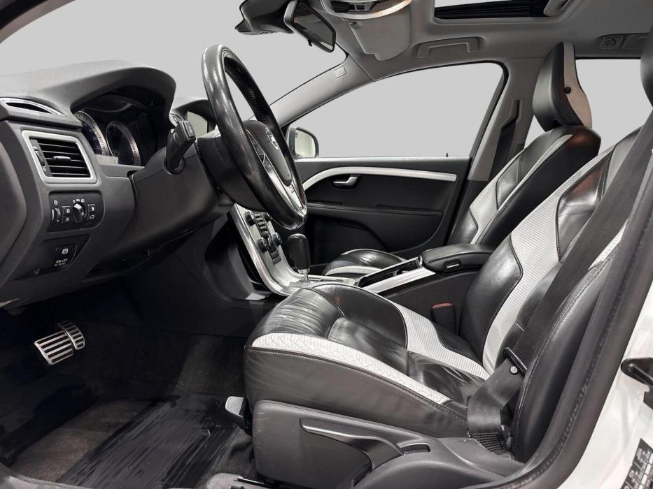 VOLVO V70 2012