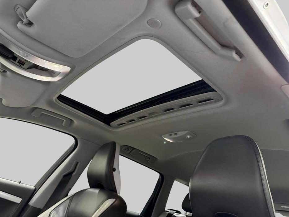 VOLVO V70 2012