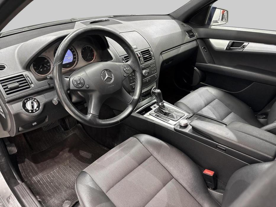 MERCEDES-BENZ C 2009