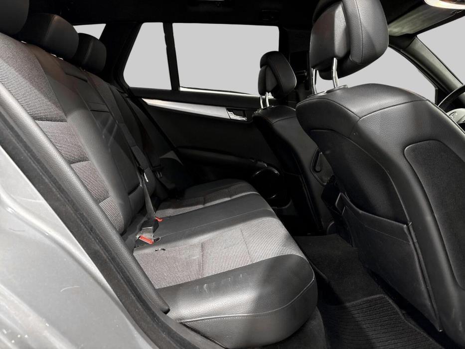 MERCEDES-BENZ C 2009