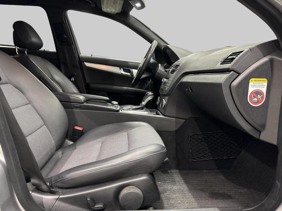 MERCEDES-BENZ C 2009