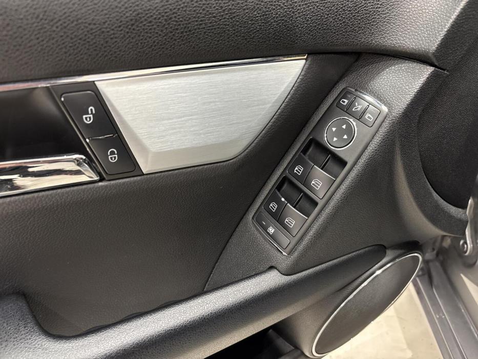 MERCEDES-BENZ C 2009