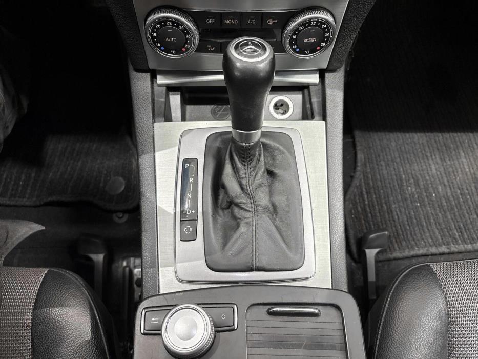 MERCEDES-BENZ C 2009