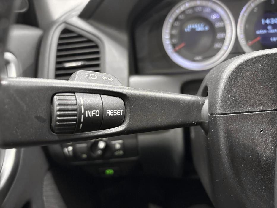 VOLVO XC60 2011