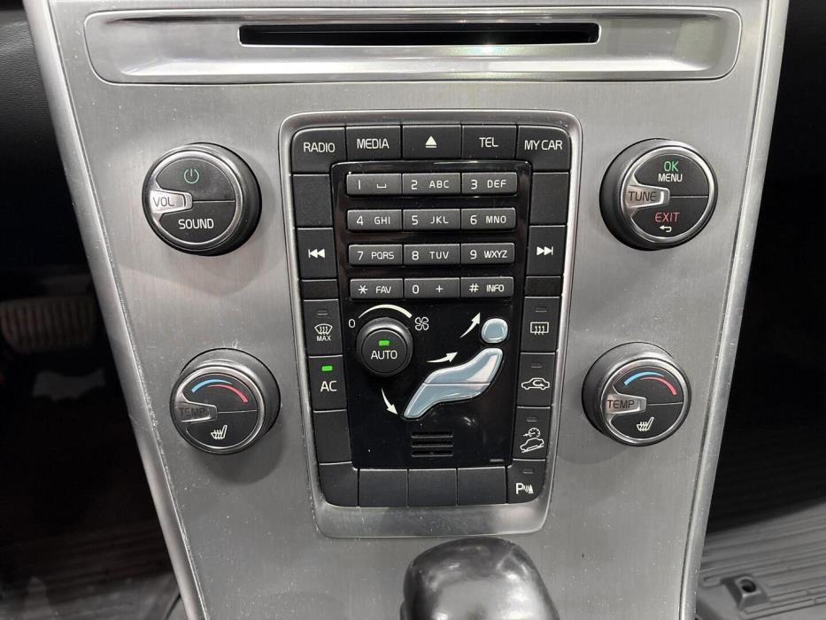 VOLVO XC60 2011