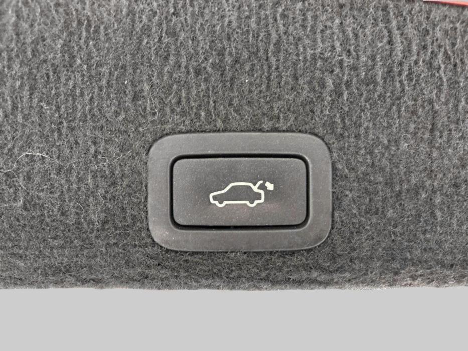 VOLVO XC60 2011