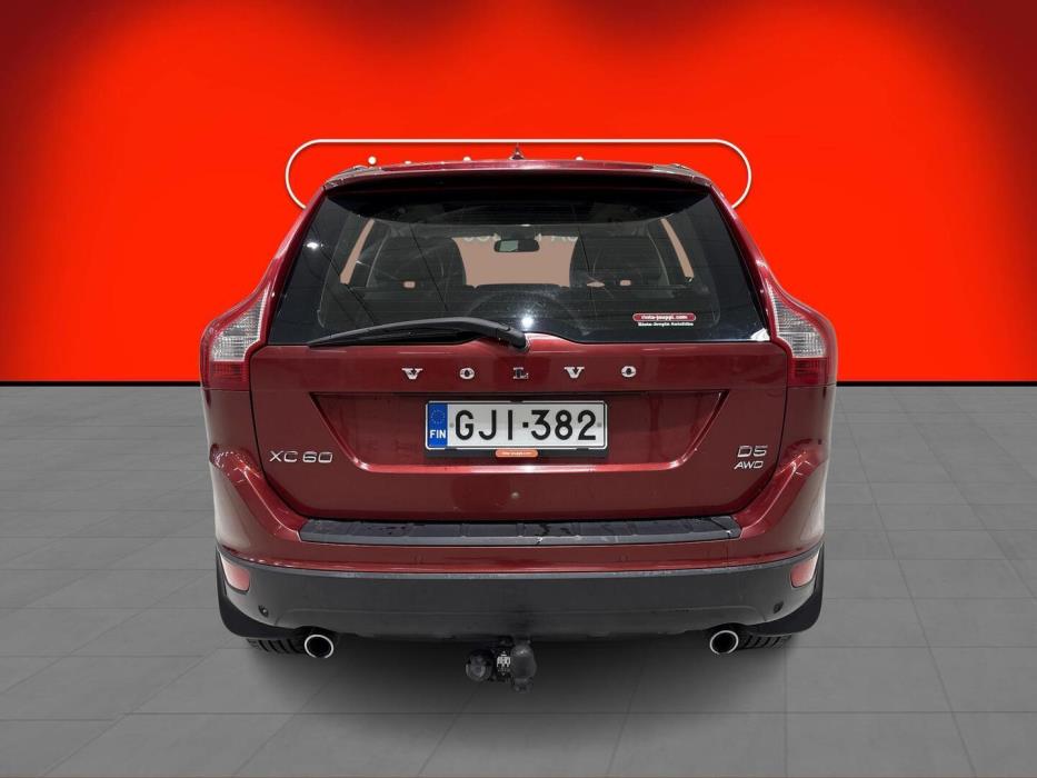 VOLVO XC60 2011