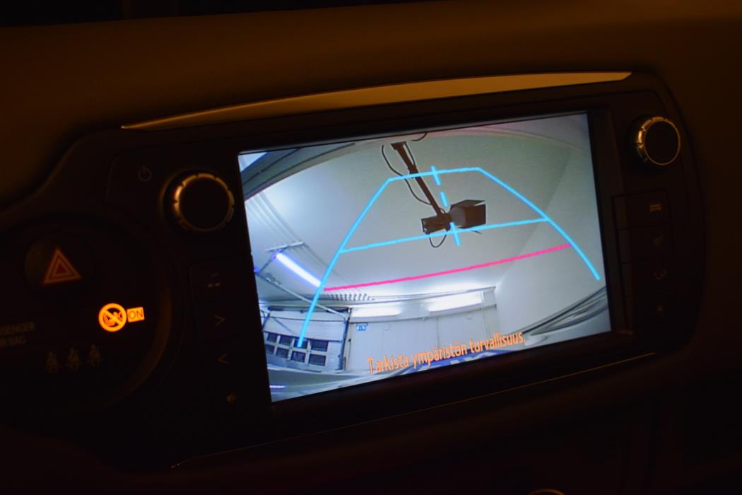 TOYOTA Yaris 2016