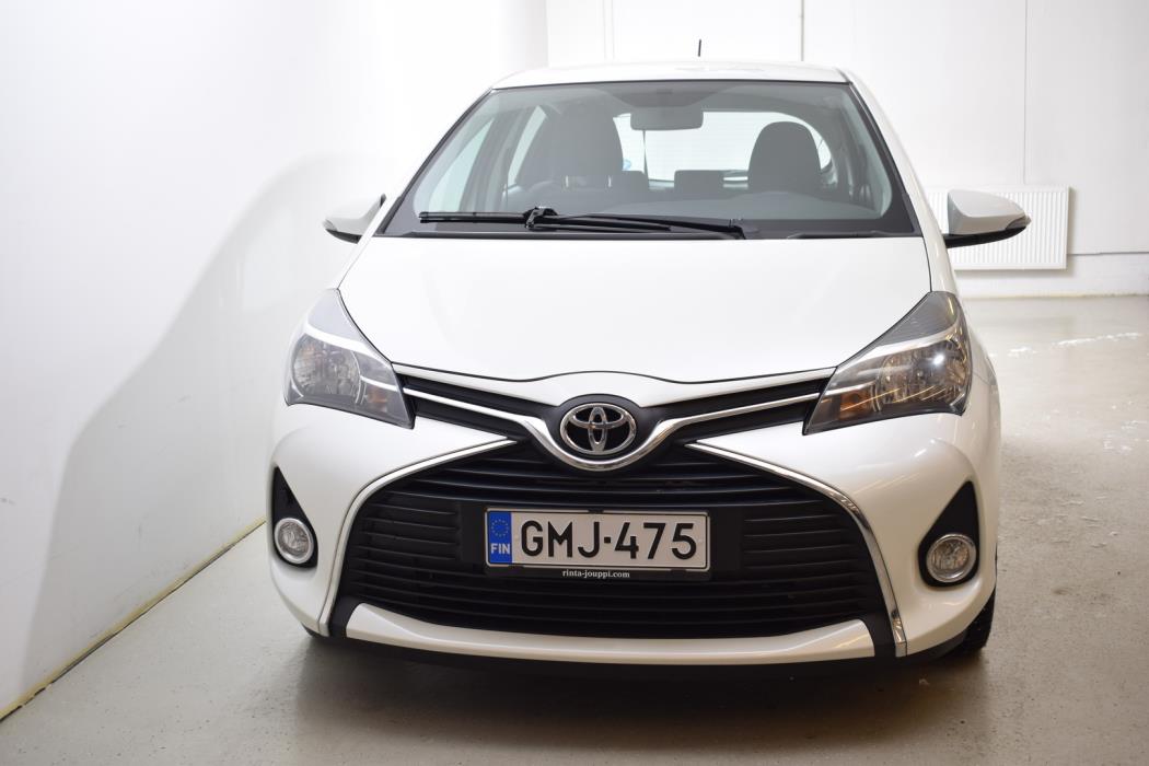TOYOTA Yaris 2016