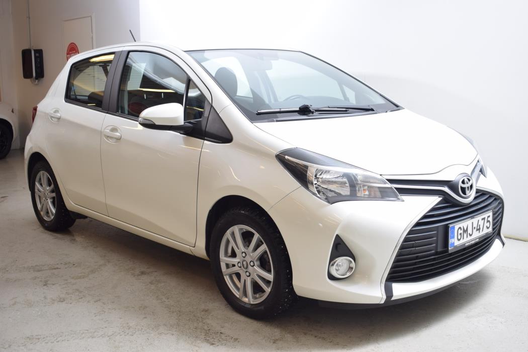 TOYOTA Yaris 2016
