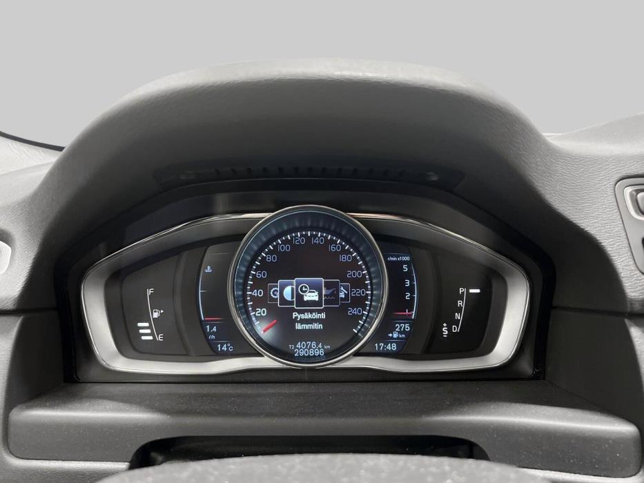 VOLVO XC70 2015