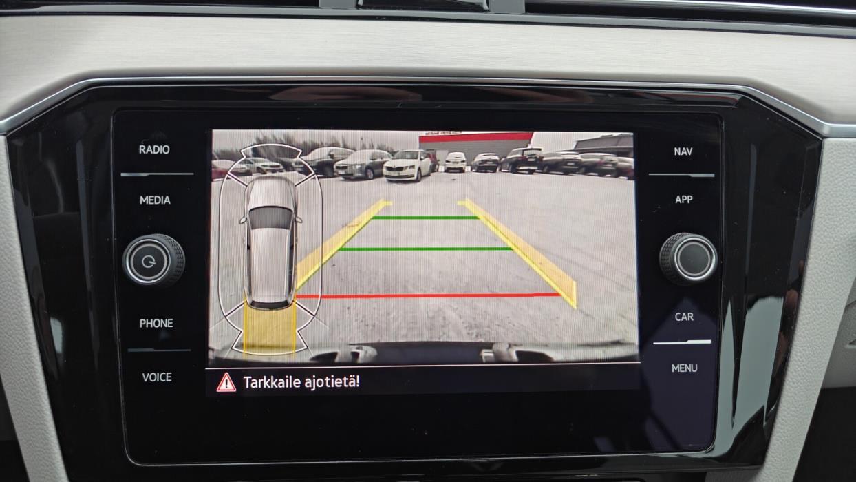 VOLKSWAGEN Passat 2022