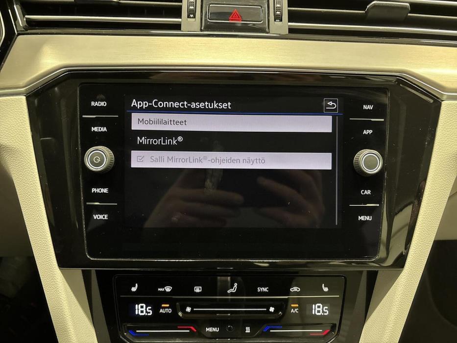 VOLKSWAGEN Passat 2022