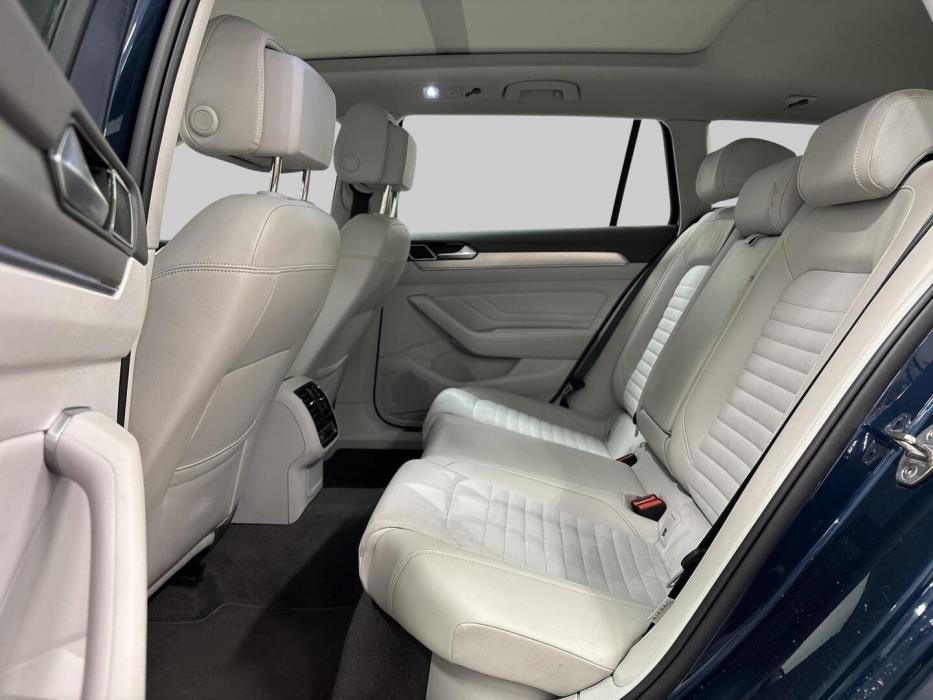 VOLKSWAGEN Passat 2022