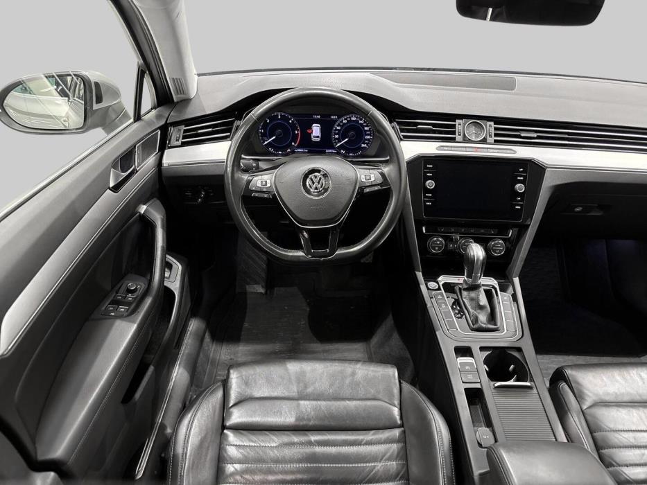 VOLKSWAGEN Passat 2018