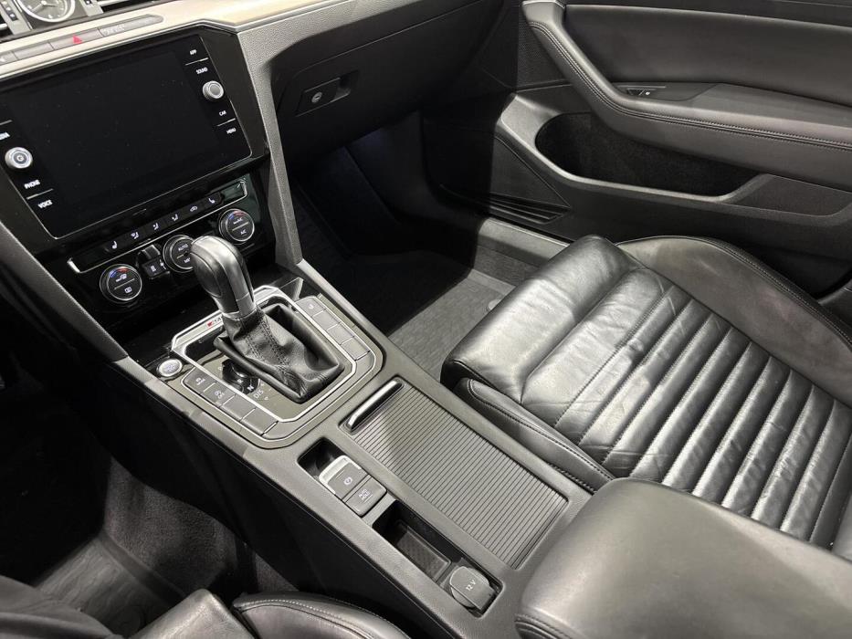 VOLKSWAGEN Passat 2018